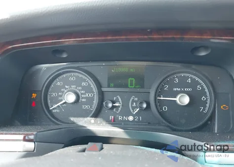 2006 Lincoln Town Car Signature L z USA, uszkodzony, nr VIN 1LNHM85V86Y626640